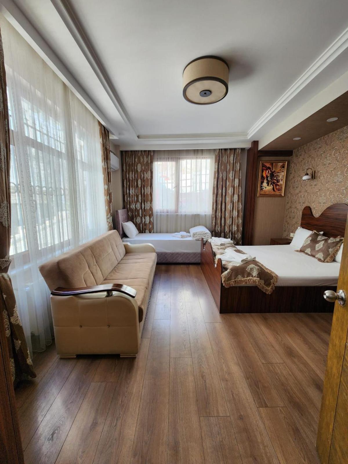 Capricorn By Otantik Suites Istanbul Bagian luar foto
